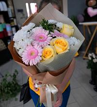 Букет цветов из:  Герберы, Розы и Хризантемы в Нововладимирской